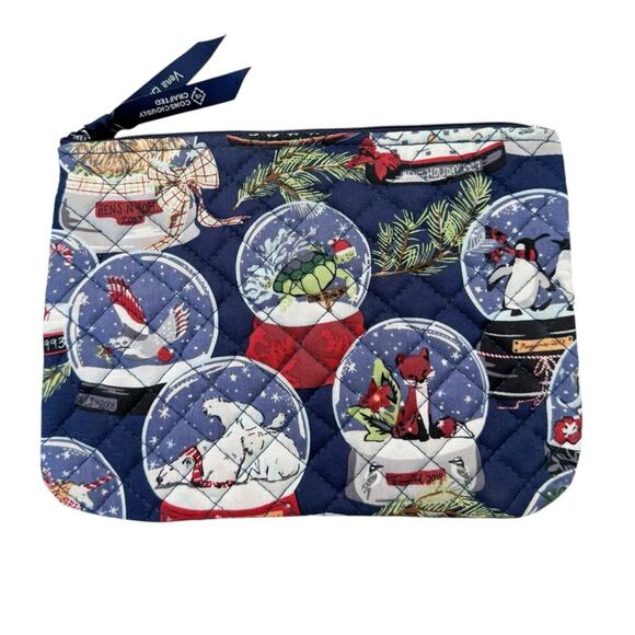 Vera Bradley Holiday Quilted Snowglobe Christmas Winter Makeup Pouch Animals - Picture 2 of 3